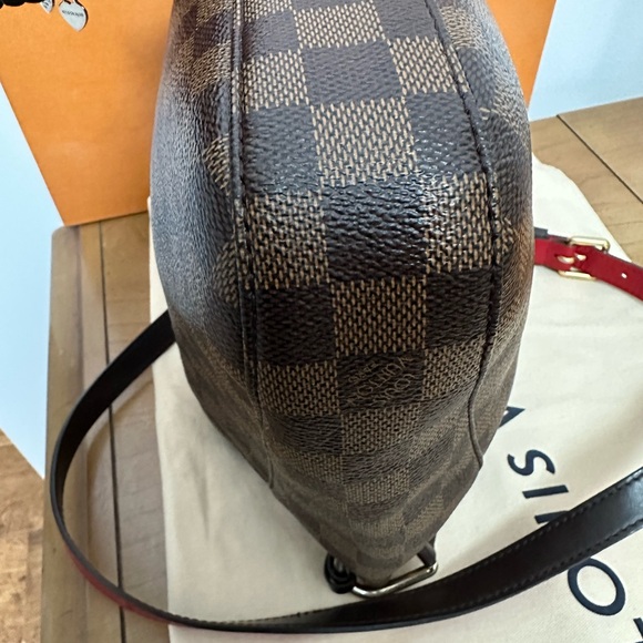 Louis Vuitton Damier Ebene South Bank Besace - Picture 8 of 16